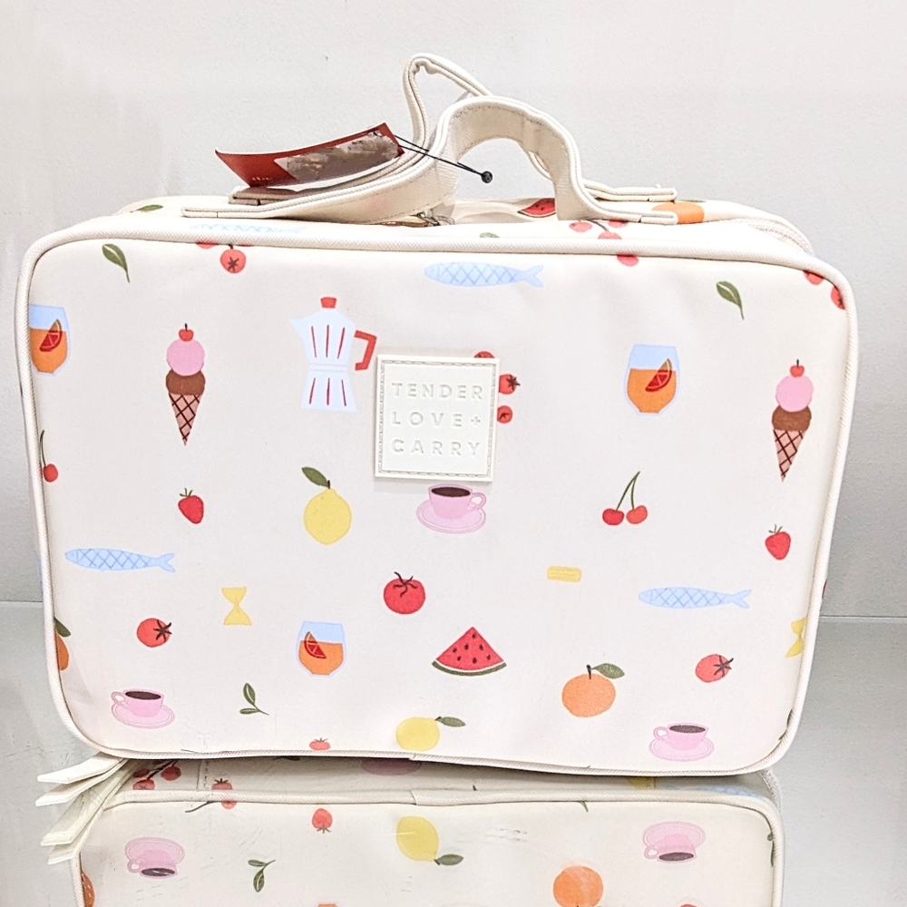 NWT Tender Love + Carry Toiletry Weekender Bag with Hanger